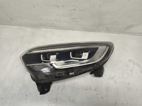 PHARE GAUCHE RENAULT - Vue 1